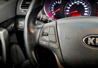 Подержанный автомобиль Kia Sorento 2020 года (25 фото)