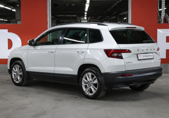 Подержанный автомобиль Skoda Karoq 2020 года (7 фото)