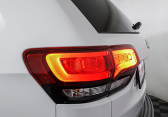 Подержанный автомобиль Jeep Grand Cherokee 2014 года (23 фото)