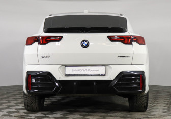 Подержанный автомобиль BMW X2 2024 года (4 фото)