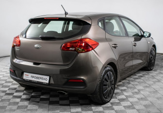 Подержанный автомобиль Kia Ceed Hatchback 2012 года (5 фото)