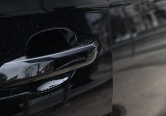 Подержанный автомобиль Audi Q5 2025 года (36 фото)