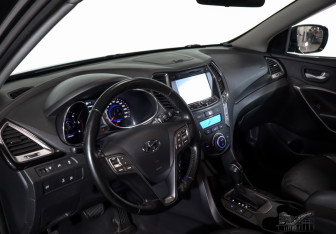 Подержанный автомобиль Hyundai Santa Fe 2013 года (11 фото)
