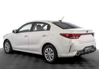 Подержанный автомобиль Kia Rio Sedan 2021 года (7 фото)