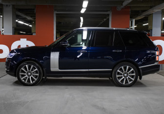 Подержанный автомобиль Land Rover Range Rover 2021 года (8 фото)