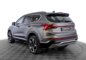 Подержанный автомобиль Hyundai Santa Fe 2023 года (7 фото)