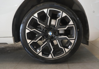 Подержанный автомобиль BMW X3 2025 года (29 фото)