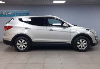 Подержанный автомобиль Hyundai Santa Fe 2013 года (4 фото)