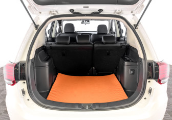 Подержанный автомобиль Mitsubishi Outlander 2022 года (10 фото)