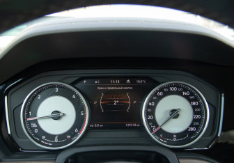 Подержанный автомобиль Volkswagen Touareg 2018 года (9 фото)