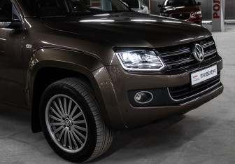 Подержанный автомобиль Volkswagen Amarok 2015 года (23 фото)