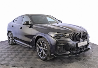Подержанный автомобиль BMW X6 2021 года (3 фото)
