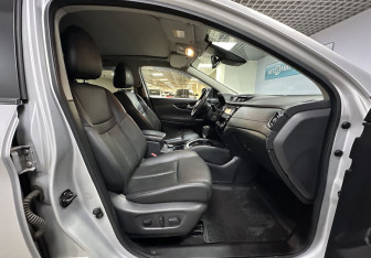 Подержанный автомобиль Nissan Qashqai 2019 года (10 фото)