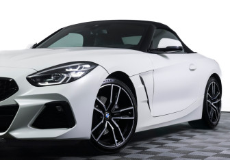 Подержанный автомобиль BMW Z4 Roadster 2020 года (19 фото)
