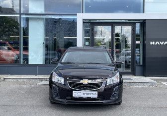Подержанный автомобиль Chevrolet Cruze Hatchback 2014 года (2 фото)