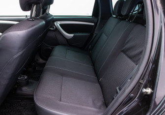 Подержанный автомобиль Nissan Terrano 2016 года (11 фото)