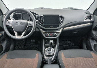 Подержанный автомобиль LADA (ВАЗ) Vesta Sedan 2017 года (12 фото)