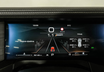 Подержанный автомобиль Tank 300 2023 года (11 фото)