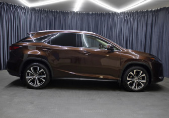 Подержанный автомобиль Lexus RX 2021 года (4 фото)