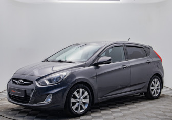 Подержанный автомобиль Hyundai Solaris Hatchback 2012 года (1 фото)
