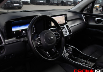 Подержанный автомобиль Kia Sorento 2021 года (11 фото)
