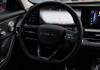 Подержанный автомобиль Chery Arrizo 8 2024 года (11 фото)