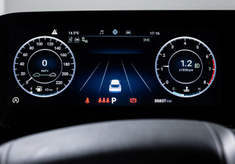 Подержанный автомобиль Omoda C5 2023 года (11 фото)