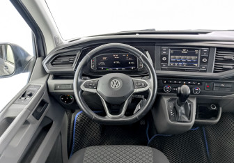 Подержанный автомобиль Volkswagen Caravelle 2020 года (21 фото)