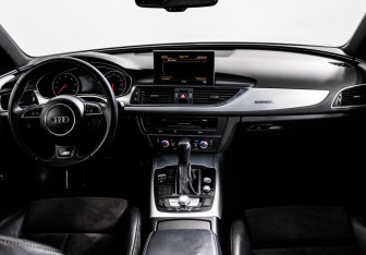 Подержанный автомобиль Audi A6 Sedan 2014 года (11 фото)