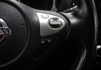 Подержанный автомобиль Nissan Juke 2013 года (21 фото)