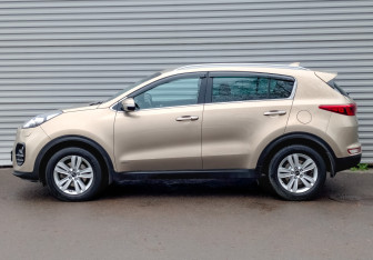 Подержанный автомобиль Kia Sportage 2017 года (8 фото)