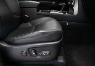 Подержанный автомобиль Lexus GX 2015 года (28 фото)