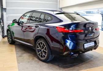 Подержанный автомобиль BMW X4 2021 года (6 фото)