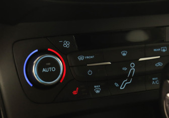 Подержанный автомобиль Ford Focus Wagon 2015 года (10 фото)