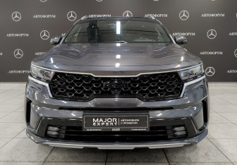 Подержанный автомобиль Kia Sorento 2022 года (2 фото)