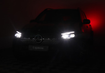 Подержанный автомобиль Mercedes-Benz GLE 2025 года (21 фото)