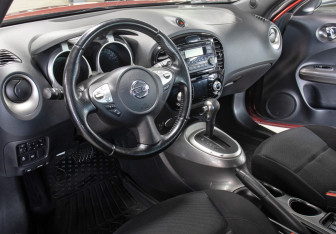 Подержанный автомобиль Nissan Juke 2014 года (16 фото)