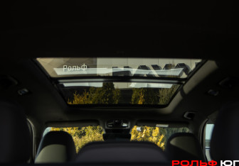 Подержанный автомобиль Geely Monjaro 2024 года (19 фото)