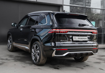 Подержанный автомобиль Geely Monjaro 2023 года (6 фото)