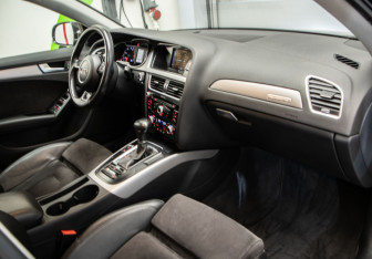 Подержанный автомобиль Audi A4 Sedan 2013 года (27 фото)