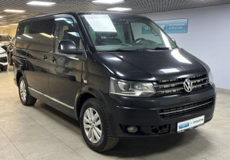 Подержанный автомобиль Volkswagen Multivan 2013 года (3 фото)