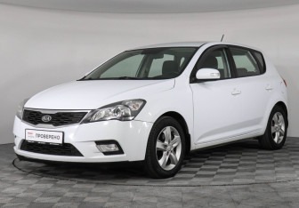 Подержанный автомобиль Kia Ceed Hatchback 2011 года (1 фото)