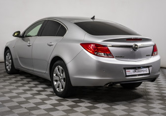 Подержанный автомобиль Opel Insignia Liftback 2012 года (7 фото)