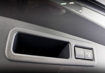 Подержанный автомобиль Lexus RX 2024 года (27 фото)