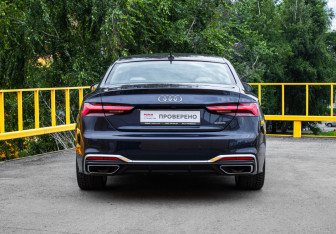 Подержанный автомобиль Audi A5 Coupe 2022 года (5 фото)