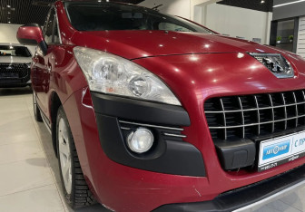 Подержанный автомобиль Peugeot 3008 2011 года (9 фото)