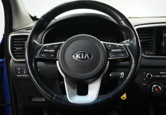 Подержанный автомобиль Kia Sportage 2018 года (10 фото)