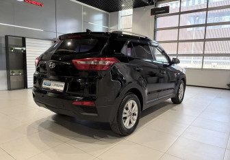 Подержанный автомобиль Hyundai Creta 2017 года (4 фото)