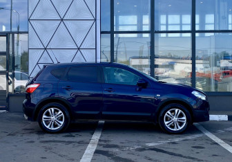 Подержанный автомобиль Nissan Qashqai 2012 года (4 фото)