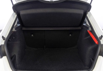 Подержанный автомобиль Skoda Rapid Liftback 2021 года (10 фото)